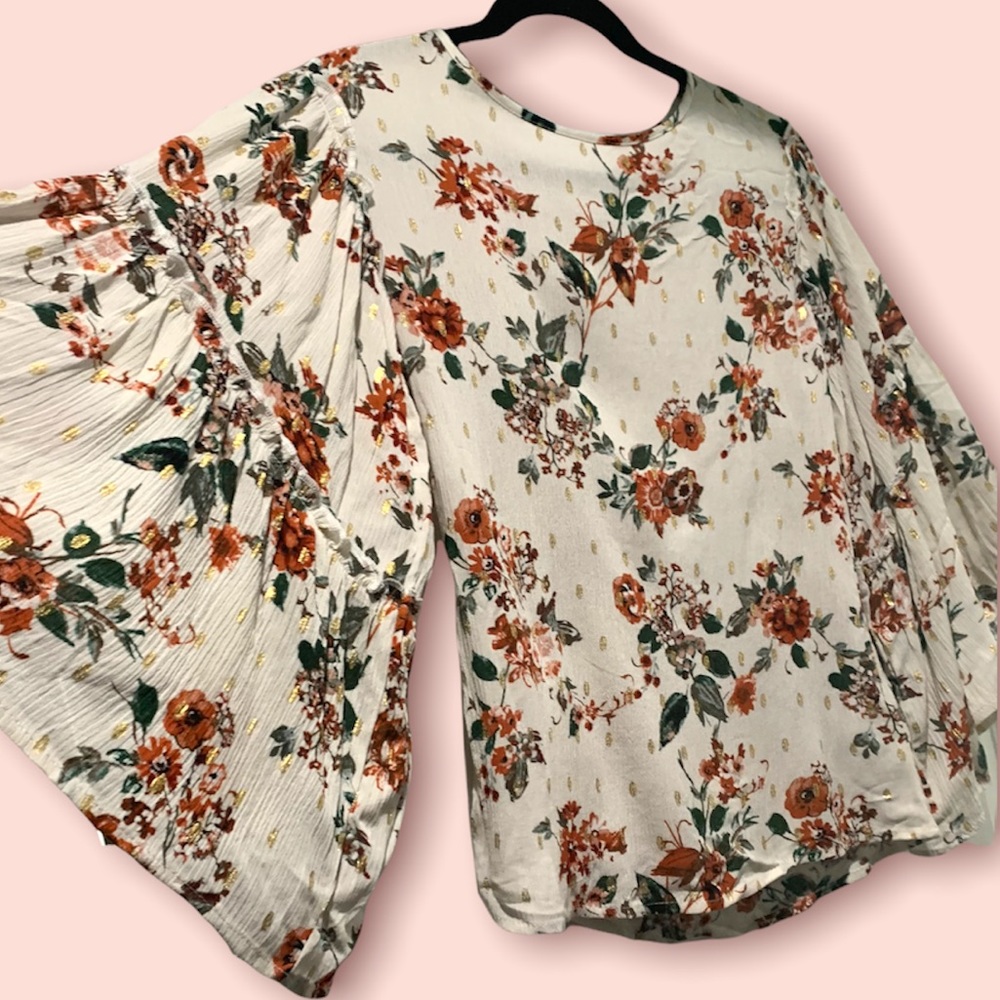 GYPSIES & MOONDUST floral and gold top